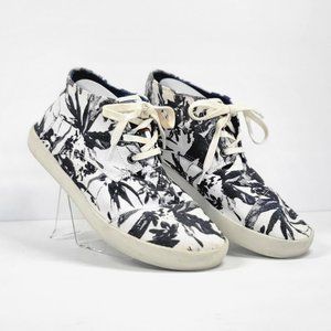 TOMS print lace up sneakers Sz 8.5